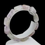 Kunzit gumis karkötő