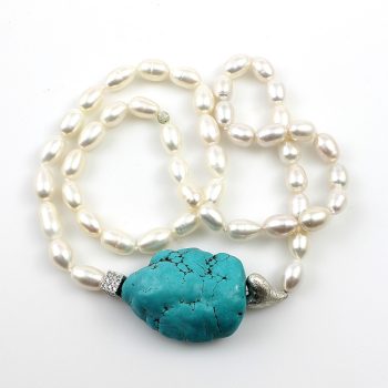 Köves ásványi ékszer Gyöngy nyaklánc magnezittel