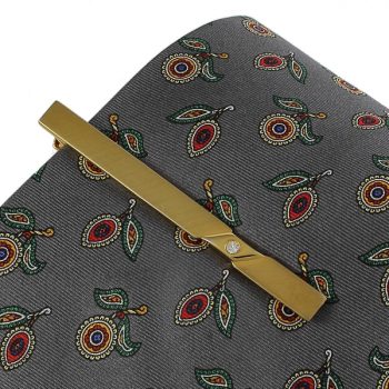 Arany színű köves nyakkendő csipesz
