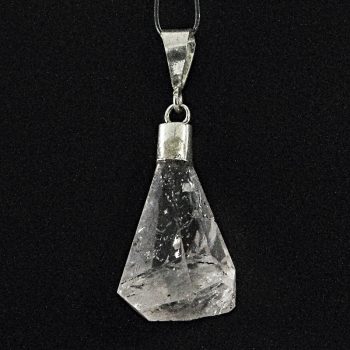 Köves ásványi ékszer Turmalintűs kvarc rombusz kristály medál