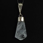 Köves ásványi ékszer Akvamarin kristály lapos rombusz medál 