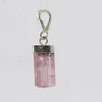 Köves ásványi ékszer Turmalin vil.rózsaszín féllapos kristály medál 