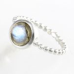 Köves ásványi ékszer Labradoritos bogyós ezüst gyűrű