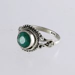 Köves ásványi ékszer Smaragdos cifra ezüst gyűrű