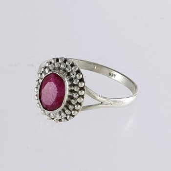 Köves ásványi ékszer Rubinnal cifra ezüst gyűrű