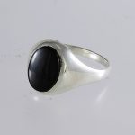 Köves ásványi ékszer Ovál onix-szal ezüst pecsétgyűrű